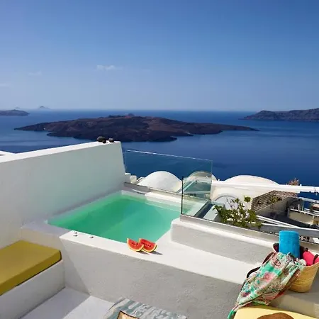 Caldera Beyond Otel
